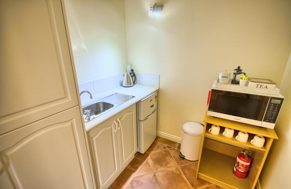 Spencer Suites แอลบานี ภายนอก รูปภาพ